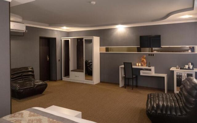 Отель Georgia Gold