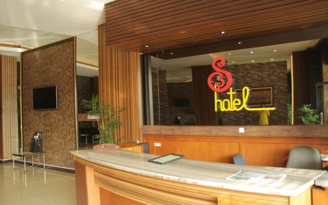 Setrasari Hotel
