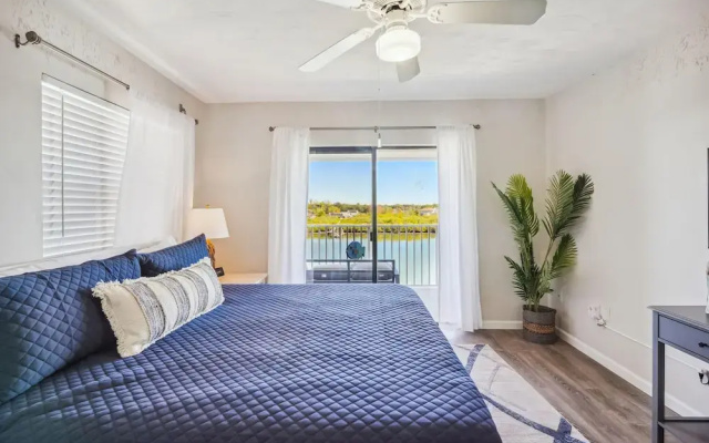 Bayshore Yacht & Tennis 409 - Premier