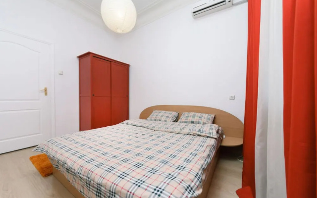 �Rent Kiev пл. Льва Толстого�