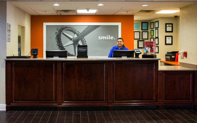 Hampton Inn & Suites Valdosta/Conference Center - фото 2