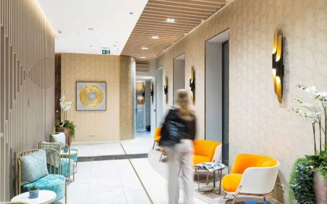 Three Corners Avenue Hotel