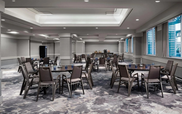 Sheraton Gateway Hotel In Toronto International Airport