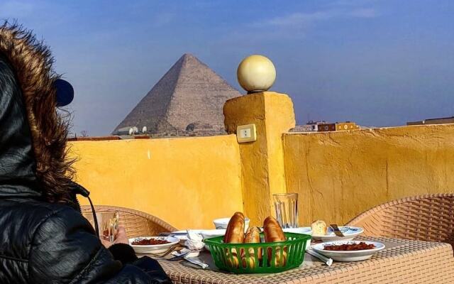 Grand Pyramids View Guesthouse
