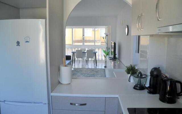 Apartamento con piscina y parking
