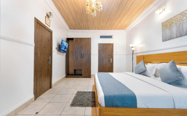 Safe Court Apartment