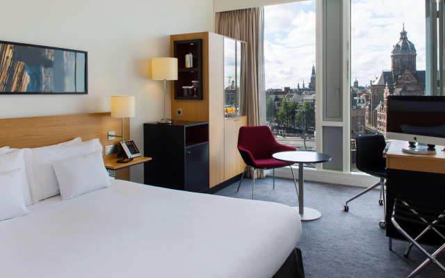 DoubleTree by Hilton Amsterdam Centraal Station