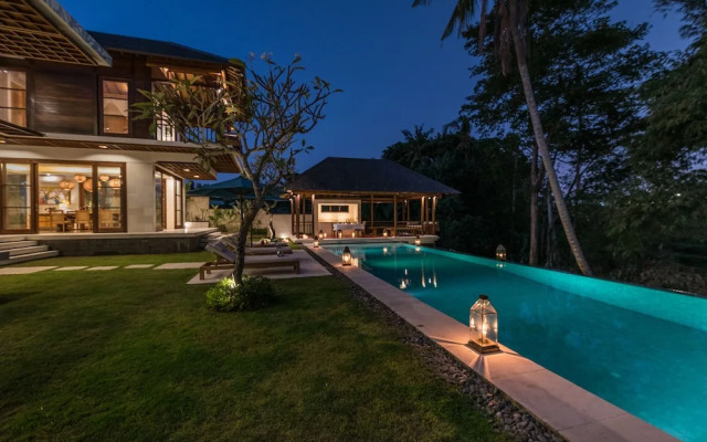 Villa Rusa Biru