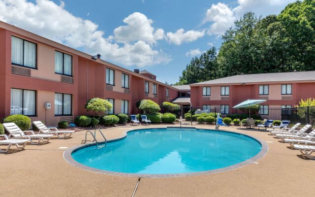 Rodeway Inn Tuscaloosa near University