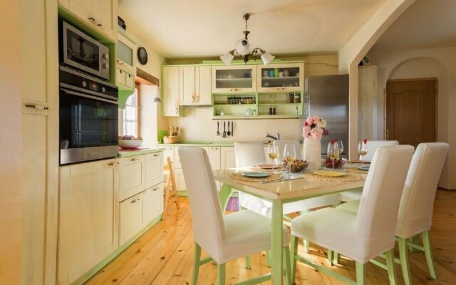 Barbara - Perfect Holiday - H