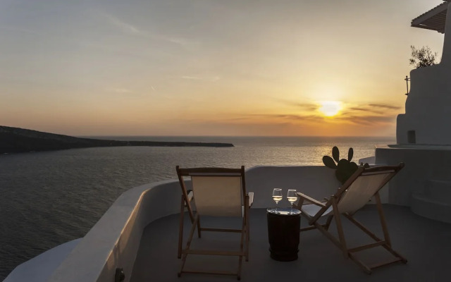 Spitia Santorini