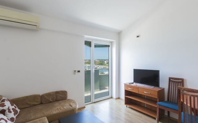 Simplistic Apartment in Medulin With Sea View