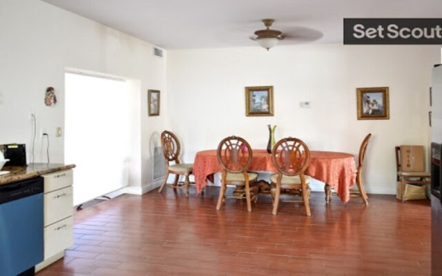 775 NE 97th Street Holiday home 10