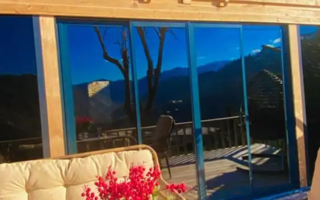parla dağ evi