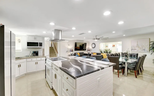 Pet-friendly Mesa Home w/ Community Amenities!