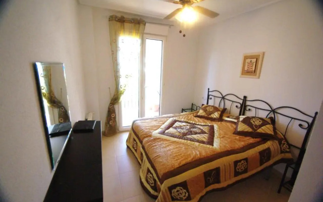 First Floor Apartment Near The Town Centre - AA511LT