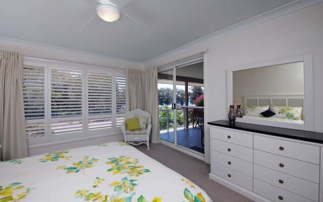 Sandy Point Road, 151