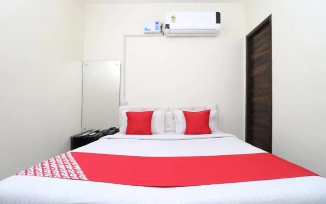 OYO Flagship 70228 Hotel Green Tower