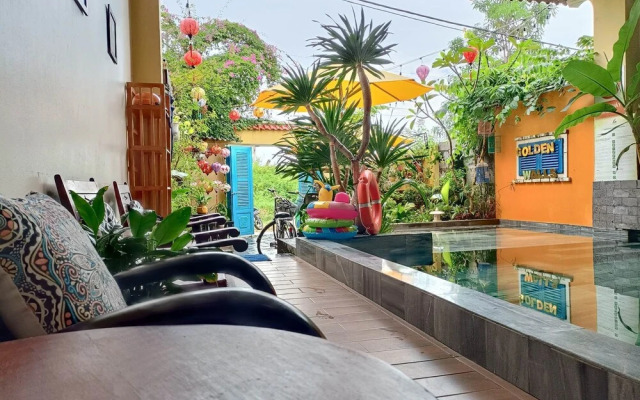 Golden Walls Homestay