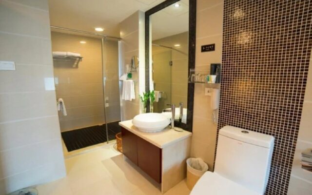 Yijian Holiday Hotel