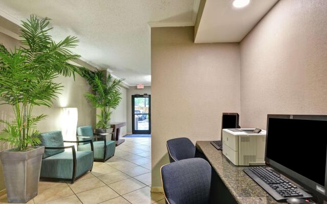 Hampton Inn Columbia-I-26 Airport