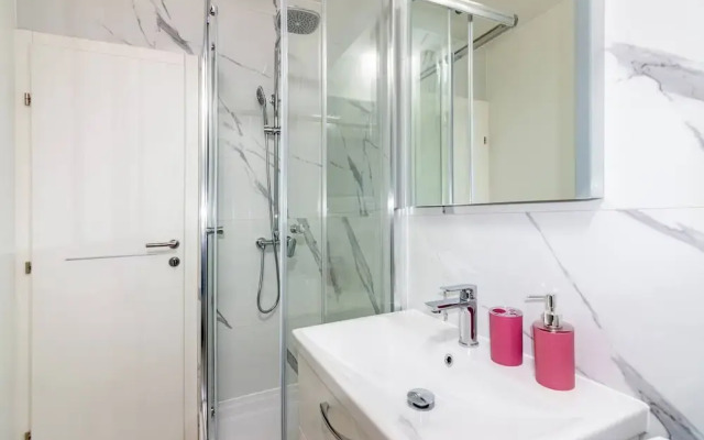 Modern Apartments With Private Balcony Kaštel Novi