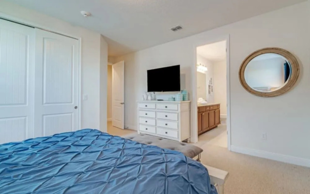 Family Friendly 9 Bedroom 8.5 Bathroom