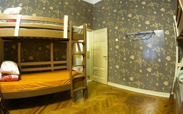 Штраус Хаус