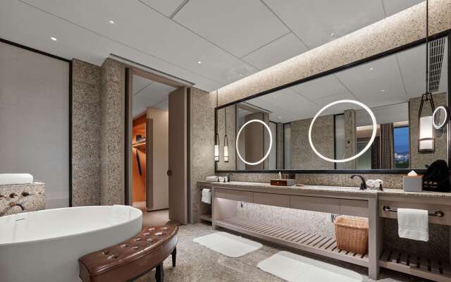 Doubletree By Hilton Shigatse
