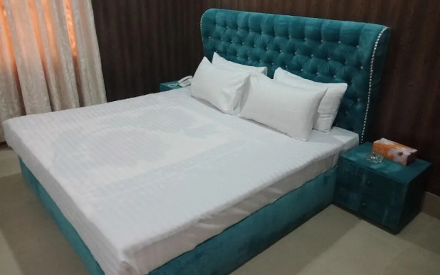 Hotel Royal Defence