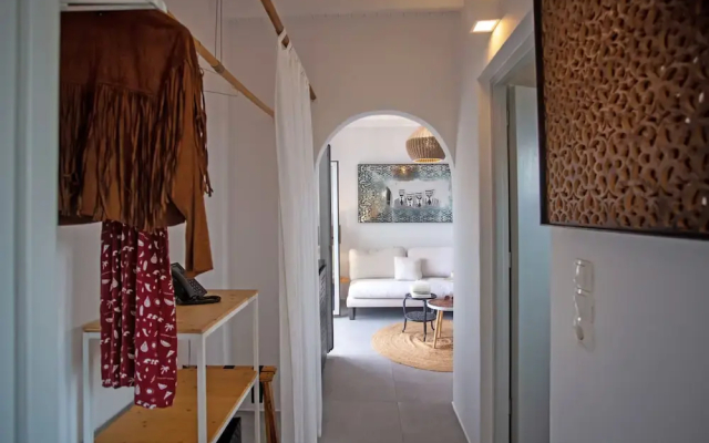 Nur Mykonian Suites