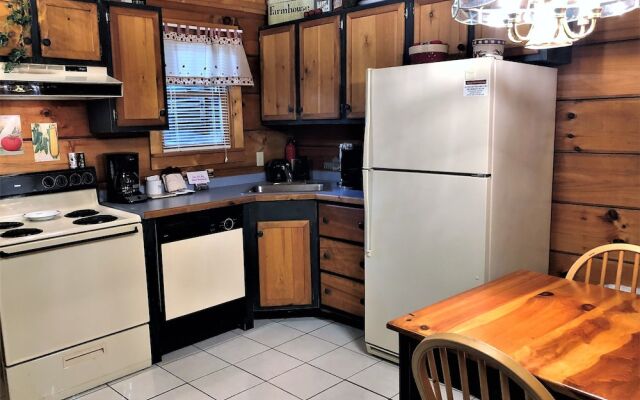 Country Charm - Studio Cabin