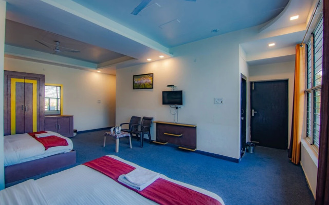 Shanti Residency - Ganga View