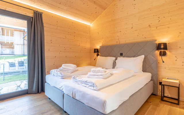 Luxury Chalet in Ennsling near Schladming with Private Spa