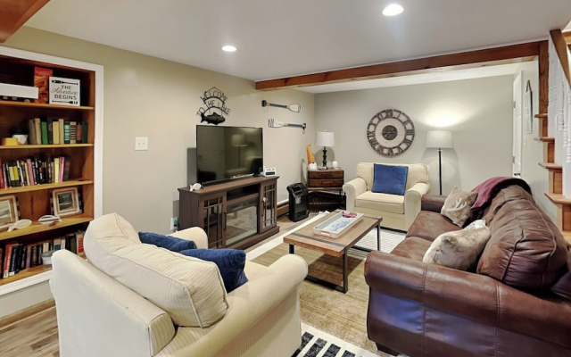 The Whiskey Barrel Lodge by Taylor Made Deep Creek