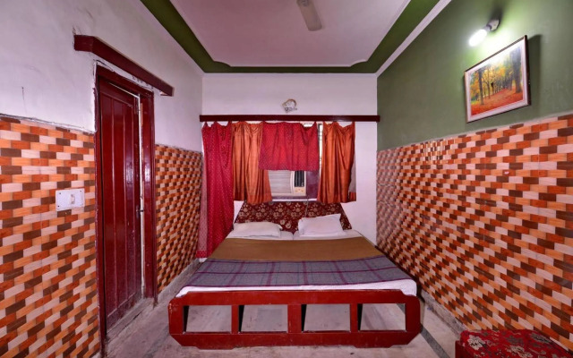 Hotel Aditya Palace