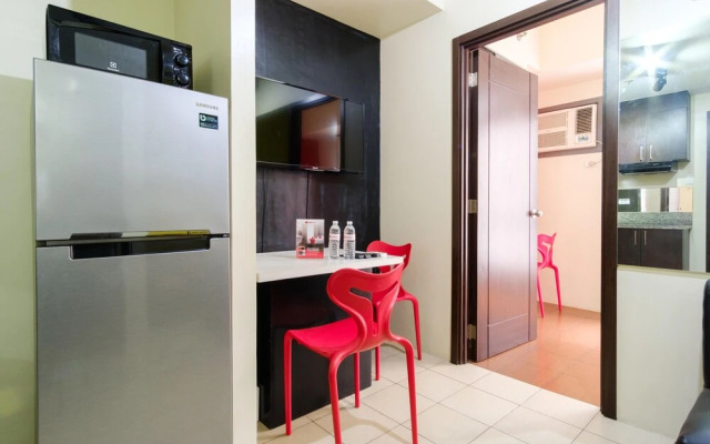 Reddoorz Plus @ Pioneer Woodlands Mandaluyong