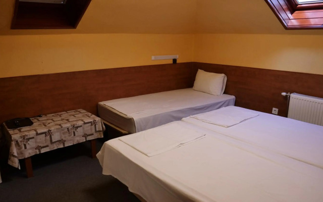 Attila Hotel Budapest