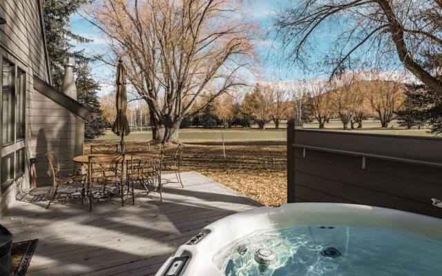 Pay Day Condominiums