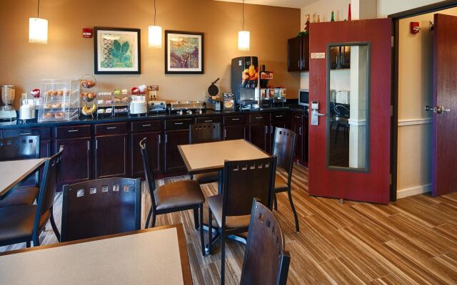 Best Western Governors Inn & Suites