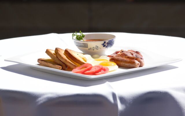 Swiss Lenana Mount Hotel
