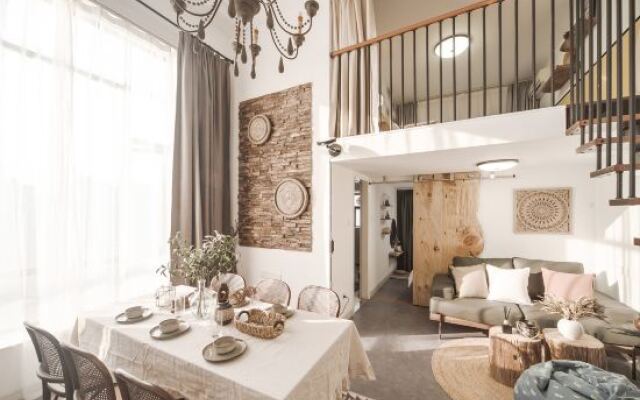 If House (Guangzhou Zhujiang New Town)