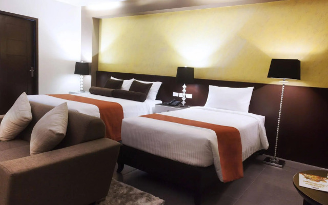 Grace Crown Hotel