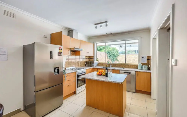 StayAU Serene 3BR Haven for Families
