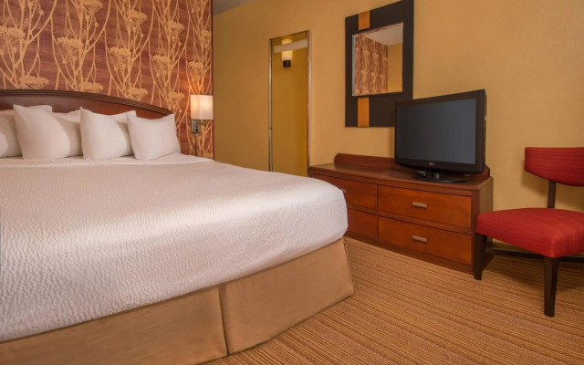 Courtyard by Marriott North Charleston Airport/Coliseum