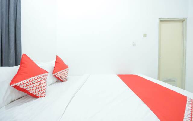 OYO 150 Harmoni Residence
