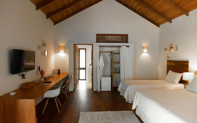 Madeiro Beach Hotel And Resort
