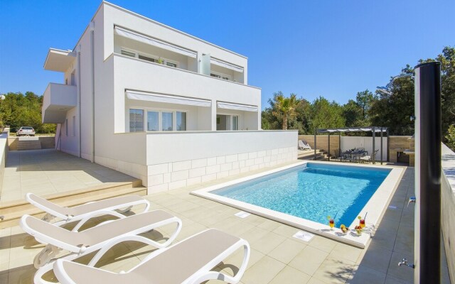 Apartments Villa V