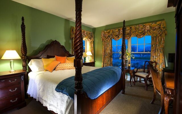 York Harbor Inn