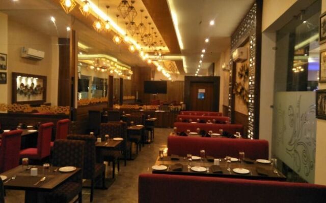 H K Hotel & Lawns